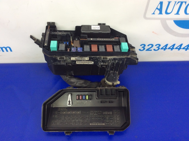 Блок предохранителей моторный отсек HONDA CROSSTOUR 09-15 2015 Внедорожник 2.4 32120-TY4-A11 Б/У