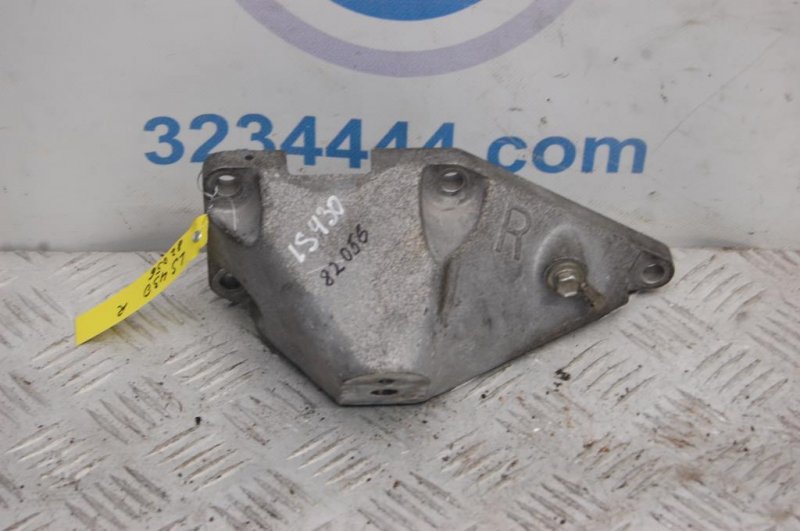 Кронштейн двигателя правый LEXUS LS430 00-06 12311-50130 Б/У