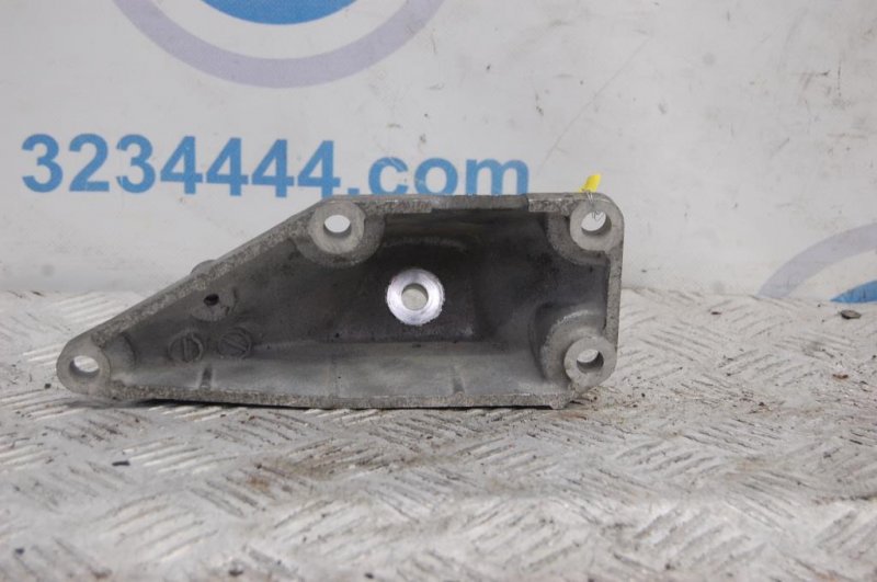 Кронштейн двигателя правый LEXUS LS430 00-06