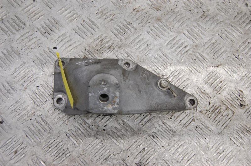 Кронштейн двигателя правый LS430 00-06