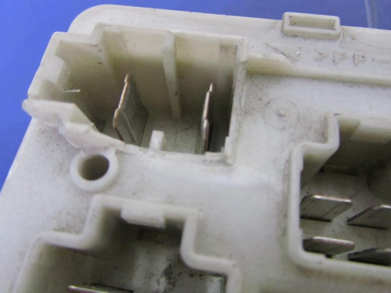 Блок предохранителей моторный отсек TEANA J31 03-07 Блок предохранителей моторный отсек TEANA J31 03-07