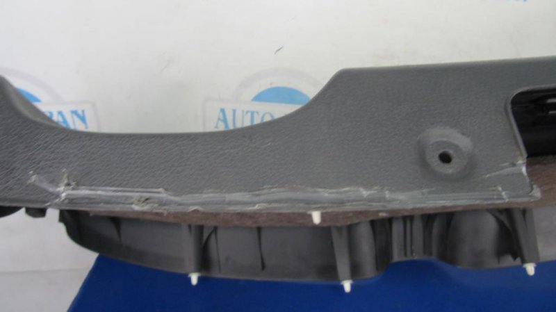 Обшивка крышки багажника SORENTO XM 09-14