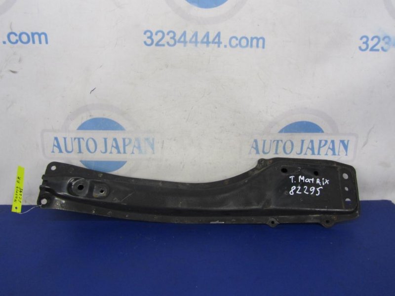 Балка двигателя продольная TOYOTA MATRIX 02-08 51204-02050 Б/У