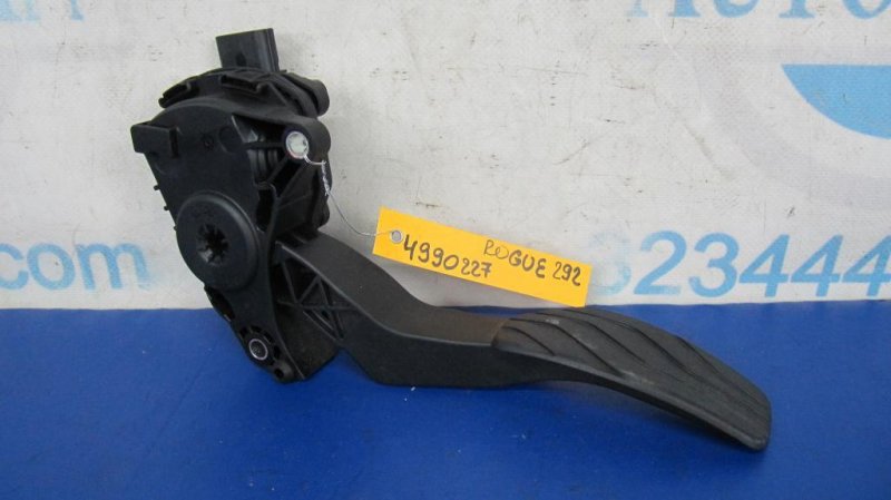 Педаль газа NISSAN X-TRAIL/ROGUE T32 13-20 18002-4BA0A Б/У