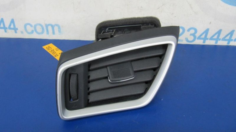 Дефлектор воздушный левый NISSAN X-TRAIL/ROGUE T32 13-20 68761-4CE1A Б/У