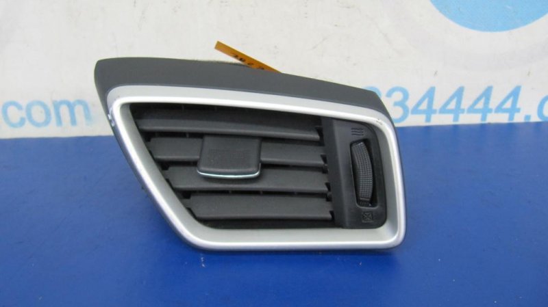 Дефлектор воздушный правый NISSAN X-TRAIL/ROGUE T32 13-20 68760-4CE1A Б/У