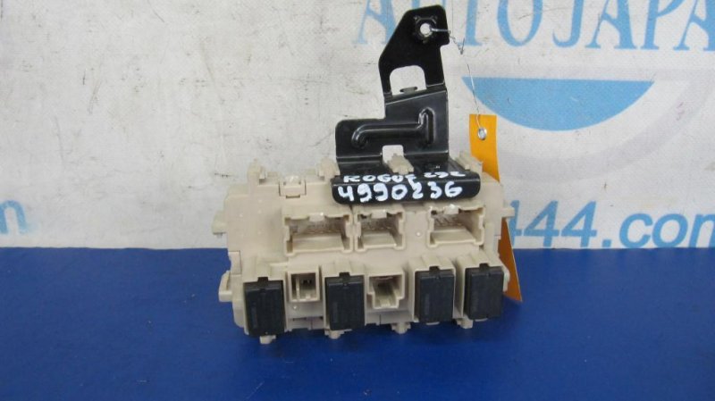 Блок предохранителей салон NISSAN X-TRAIL/ROGUE T32 13-20