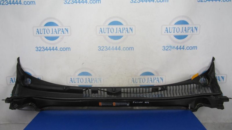 Пластик под лобовое стекло / Жабо FORD FUSION 14- 2017 Седан C20EDEF DS7Z-54018A16-A Б/У