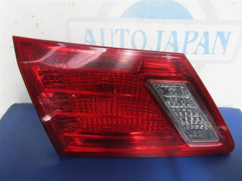 Запчасть фонарь внутренний задний левый LEXUS ES350 06-12 2007 Седан 3.5 81591-33150 Б/У Фонарь внутренний задний левый LEXUS ES350 06-12 2007 Седан 3.5 81591-33150 Б/У