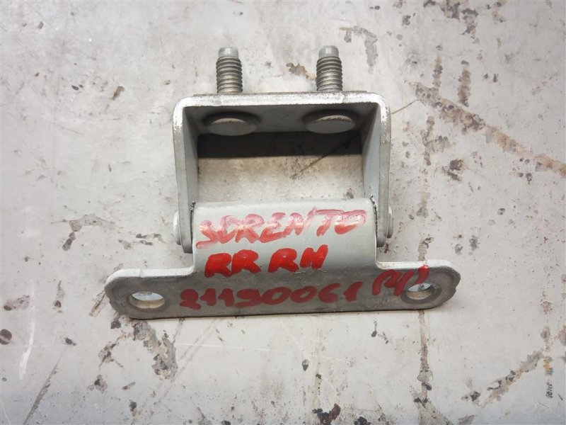 Петля крышки багажника правая KIA SORENTO XM 09-14 2011 Внедорожник 2.4 79710-2E000 Б/У