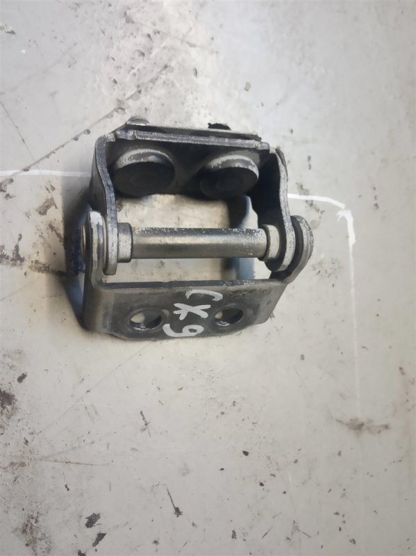 Петля крышки багажника правая CX-9 06-16 2007 Внедорожник 3.5 Петля крышки багажника правая CX-9 06-16 2007 Внедорожник 3.5