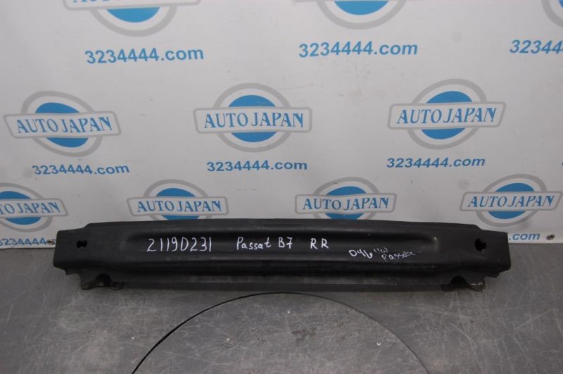 Усилитель заднего бампера VOLKSWAGEN PASSAT B7 11-15 2013 A32 1.8 CPRA 561 807 305 Б/У