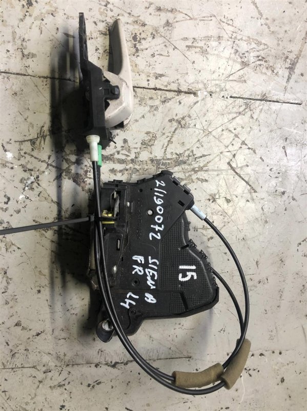 Замок двери передний левый TOYOTA SIENNA 11-16 2011 GSL30 3.5 2GR-FE 69040-06180 Б/У