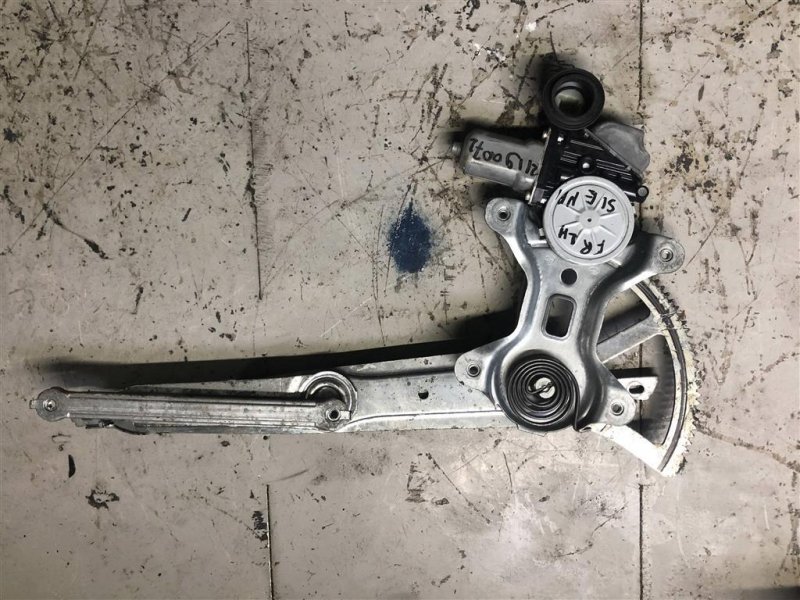 Запчасть стеклоподъемник передний левый TOYOTA SIENNA 11-16 2011 GSL30 3.5 2GR-FE 69802-08020 Б/У Стеклоподъемник передний левый TOYOTA SIENNA 11-16 2011 GSL30 3.5 2GR-FE 69802-08020 Б/У