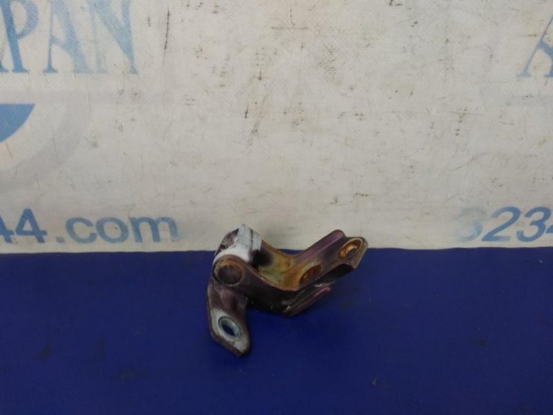 Петля двери верхняя передняя левая 3 BK 03-08 2006 Седан 2.3