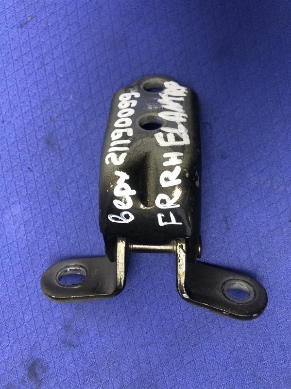 Петля двери верхняя передняя правая HYUNDAI ELANTRA MD 10-15 2013 Седан 1.8 79320-2E000 Б/У