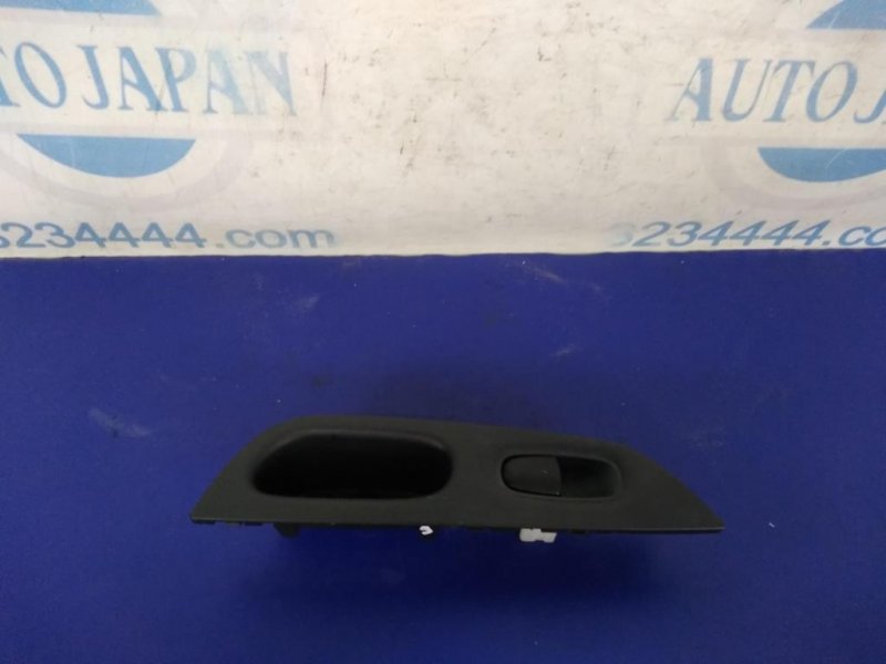 Кнопка стеклоподъемника задняя правая X-TRAIL/ROGUE T32 13-20 2017 T32 2.5 QR25DE