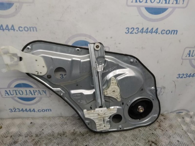 Стеклоподъемник задний правый SORENTO XM 09-14 2011 Внедорожник 2.4 Стеклоподъемник задний правый SORENTO XM 09-14 2011 Внедорожник 2.4