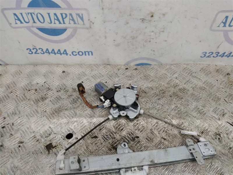 Моторчик стеклоподъемника задний правый MITSUBISHI OUTLANDER 03-07 2003 Внедорожник 2.4 MR573880 Б/У