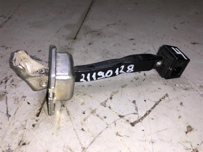 Запчасть ограничитель двери задний правый MITSUBISHI LANCER X 10 07-15 2009 Седан 2.4 5732A066 Б/У Ограничитель двери задний правый MITSUBISHI LANCER X 10 07-15 2009 Седан 2.4 5732A066 Б/У