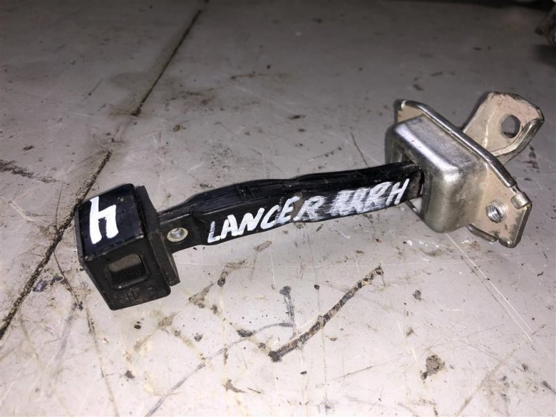 Ограничитель двери задний правый LANCER X 10 07-15 2009 Седан 2.4 Ограничитель двери задний правый LANCER X 10 07-15 2009 Седан 2.4