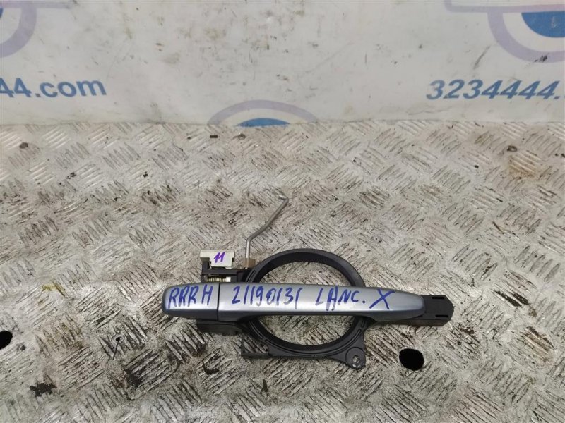 Ручка двери наружная задняя правая MITSUBISHI LANCER X 10 07-15 2012 Седан 2.4 5716A014HB Б/У