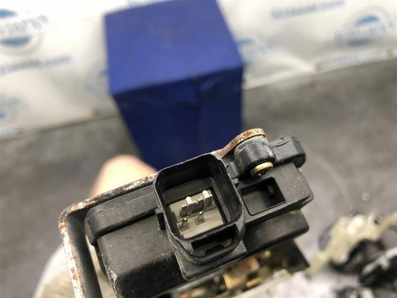 Замок двери задний левый MITSUBISHI OUTLANDER 03-07 Внедорожник 2.4