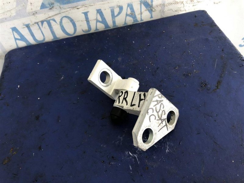 Петля двери верхняя задняя левая PASSAT CC 08-12 2012 358 2.0 CBFA