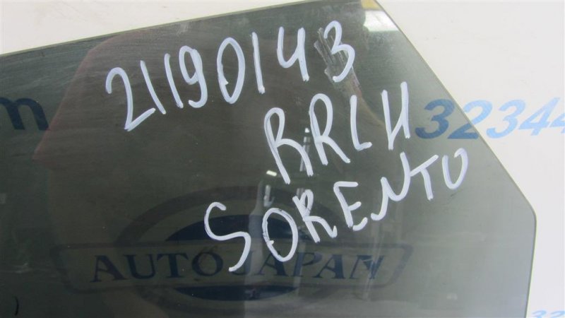Стекло двери заднее левое SORENTO XM 09-14 2011 Внедорожник 2.4
