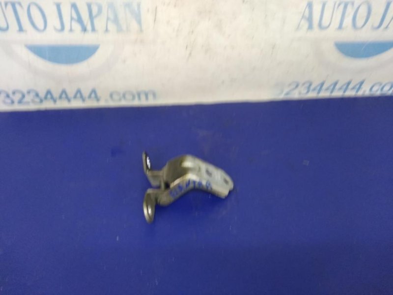 Петля двери нижняя задняя левая ELANTRA MD 10-15 2013 Седан 1.8