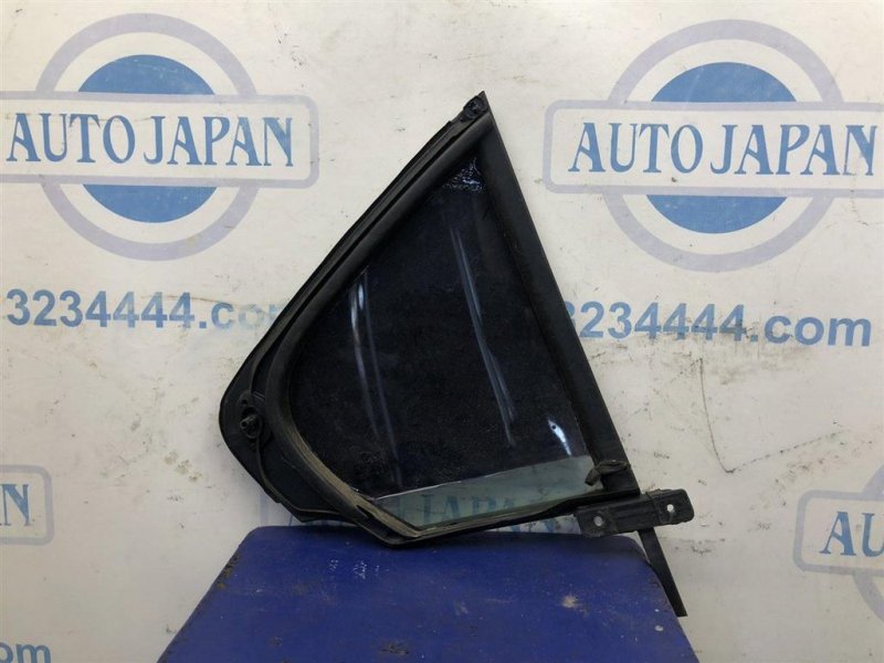 Стекло двери глухое заднее левое JETTA USA 10-17 2015 162 2.0 CBPA