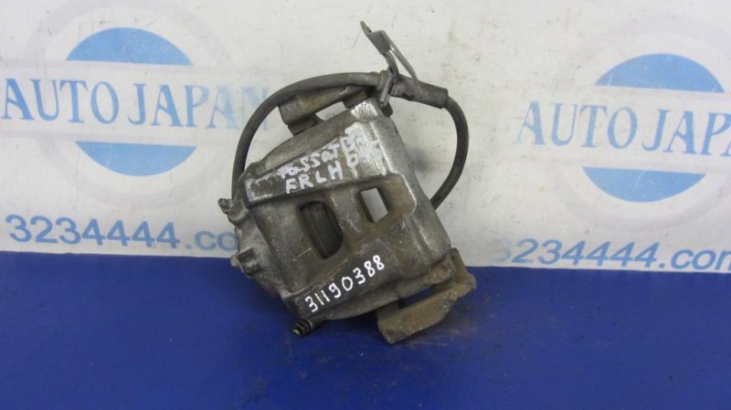 Суппорт тормозной передний левый VOLKSWAGEN PASSAT B7 11-15 2013 A32 1.8 CPRA 5N0 615 123 Б/У