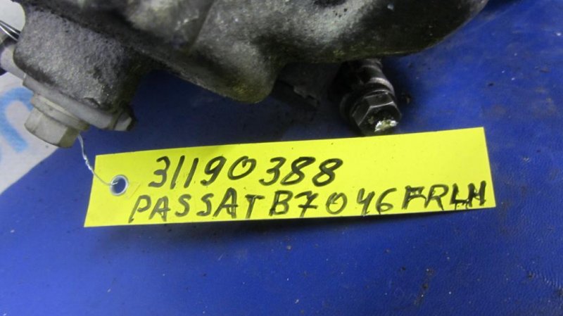 Суппорт тормозной передний левый PASSAT B7 11-15 2013 A32 1.8 CPRA