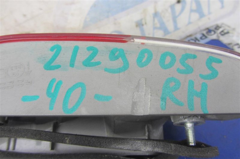 Фонарь внутренний задний правый CAMRY 40 06-11