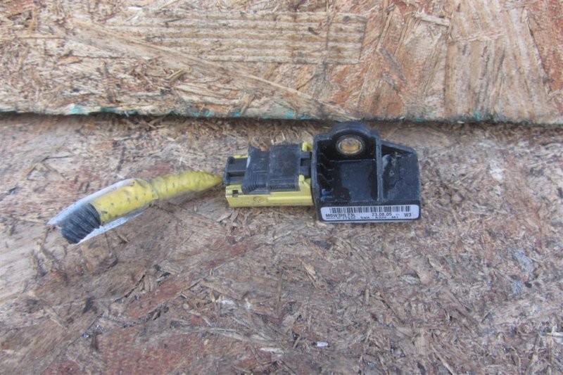 Датчик удара HONDA CIVIC 4D 06-11 FD 77930-SNA-A32 Б/У