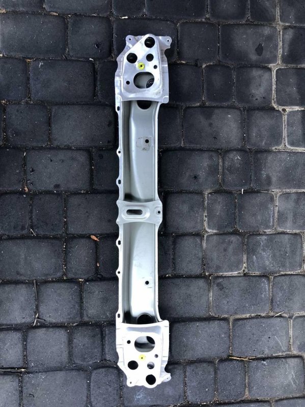 Балка под радиатор LEXUS GS350 GS300 05-11 57104-30080 Б/У