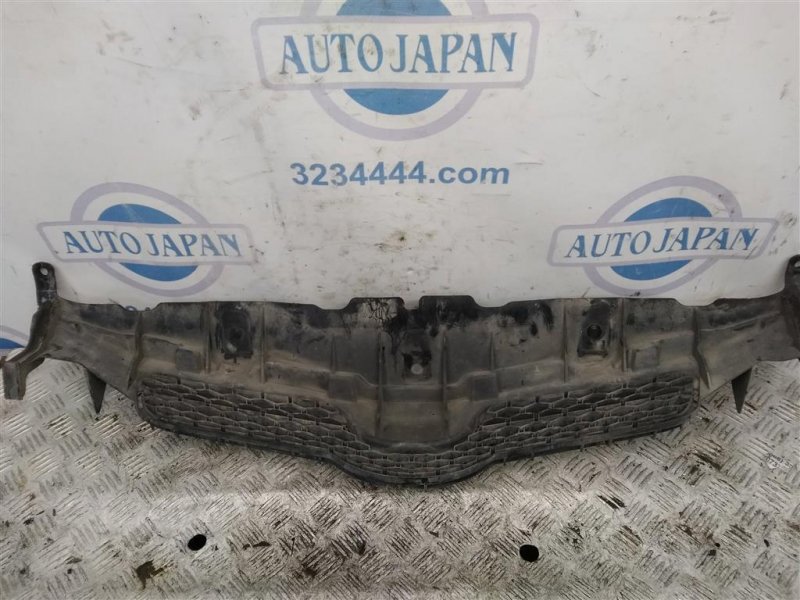 Решетка радиатора AURIS 06-12 Решетка радиатора AURIS 06-12