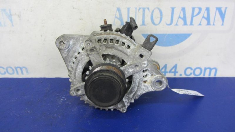 Запчасть генератор TOYOTA AVENSIS 08-18 27060-37030 Б/У Генератор TOYOTA AVENSIS 08-18 27060-37030 Б/У