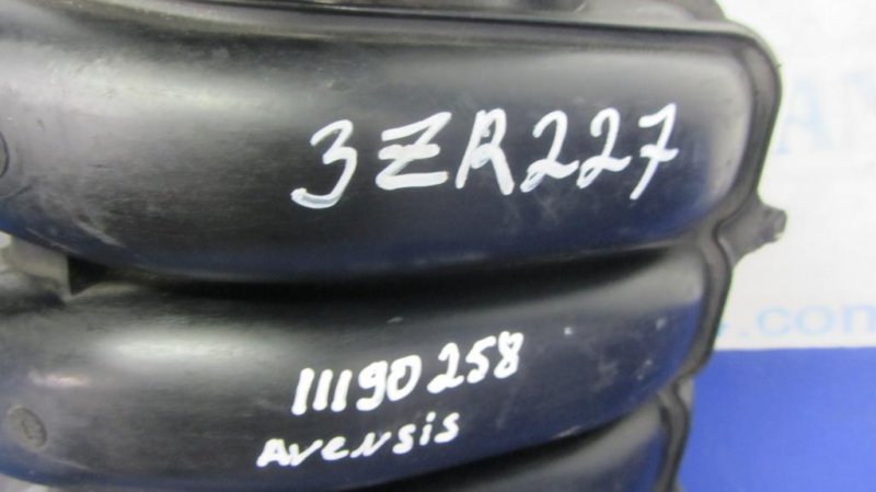Коллектор впускной AVENSIS 08-18 3ZR