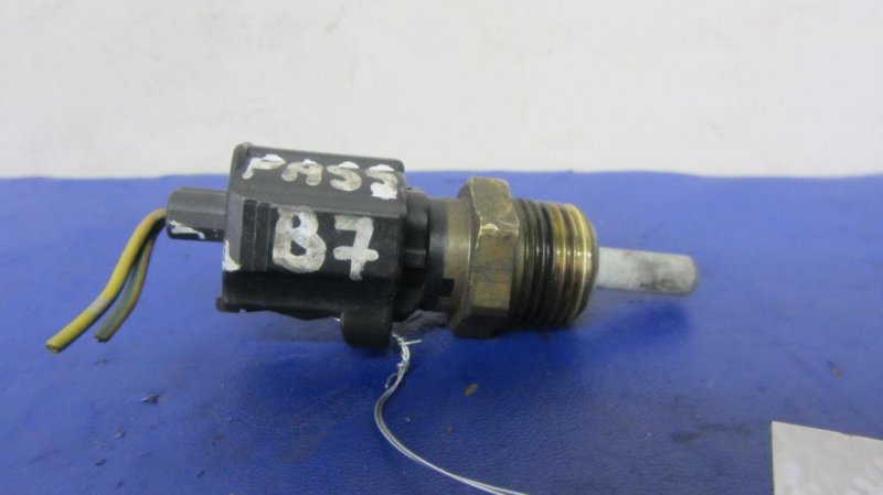 Датчик температуры охлаждающей жидкости MITSUBISHI OUTLANDER XL 05-13 1308A012 Б/У