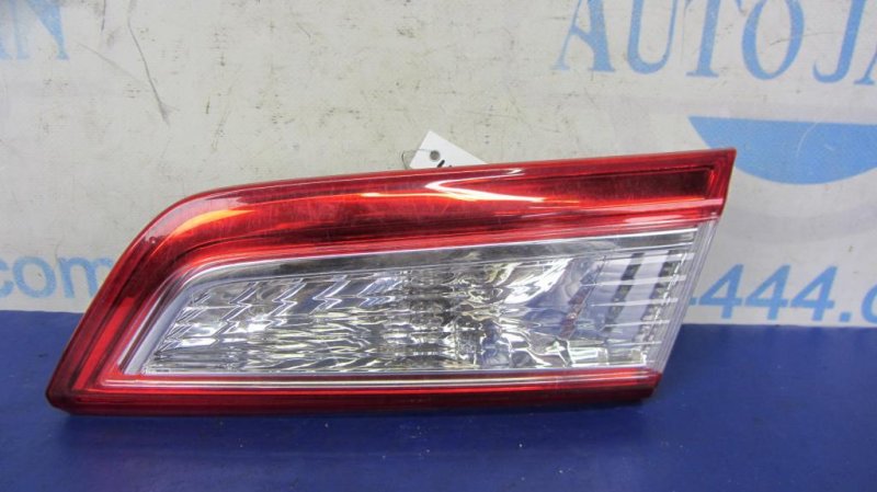 Фонарь внутренний задний правый TOYOTA CAMRY 50 12-15 81580-06380 Б/У