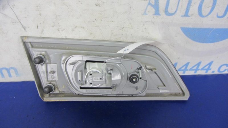 Фонарь внутренний задний правый TOYOTA CAMRY 50 12-15