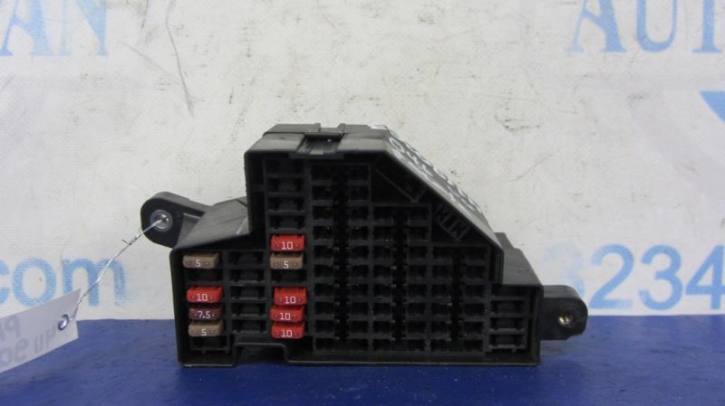 Блок предохранителей моторный отсек VOLKSWAGEN PASSAT B7 11-15 2013 A32 1.8 CPRA 3C2 941 823 Б/У