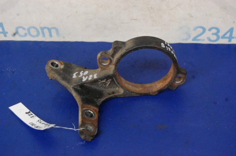 Кронштейн промежуточного вала TOYOTA AVENSIS 08-18 Кронштейн промежуточного вала TOYOTA AVENSIS 08-18