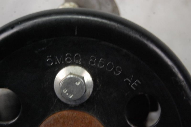 Помпа FORD MUSTANG 15- Помпа FORD MUSTANG 15-