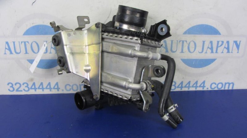 Радиатор интеркулера левый INFINITI Q50 15-20 VR30 Радиатор интеркулера левый INFINITI Q50 15-20 VR30