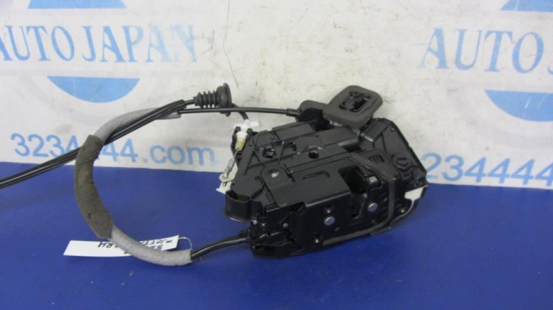 Замок двери задний правый JETTA USA 10-17