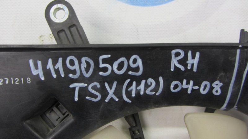 Диффузор вентилятора основного радиатора правый ACCORD CL7 / TSX 03-08