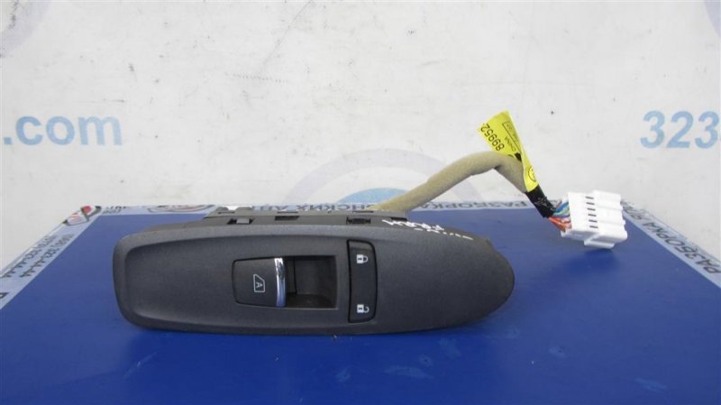 Кнопка стеклоподъемника передняя правая INFINITI QX60/JX35 12-20 2015 Внедорожник 3.5 25411-3JA1A Б/У