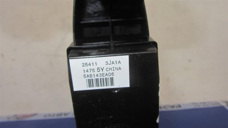 Кнопка стеклоподъемника передняя правая INFINITI QX60/JX35 12-20 Внедорожник 3.5